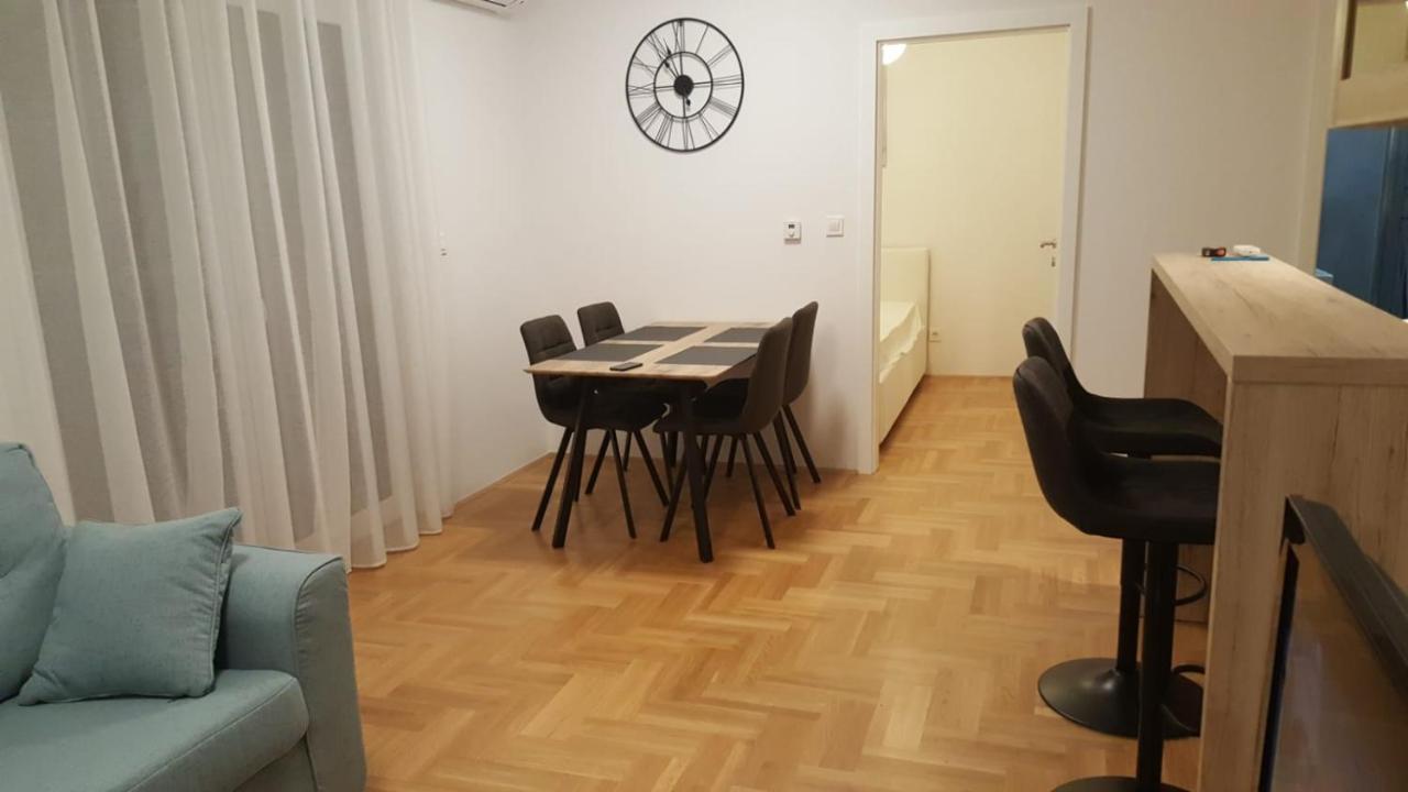 Apartman Luka Zagabria Esterno foto