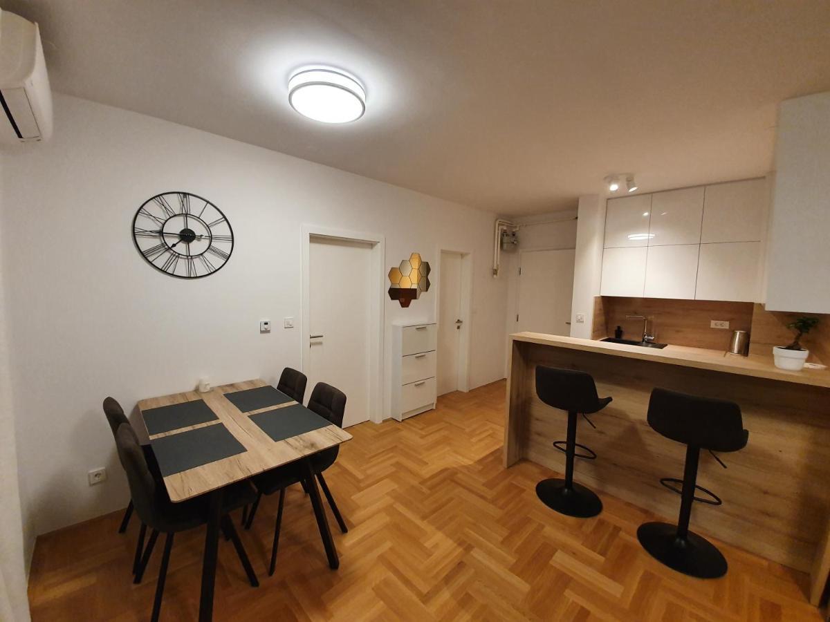 Apartman Luka Zagabria Esterno foto