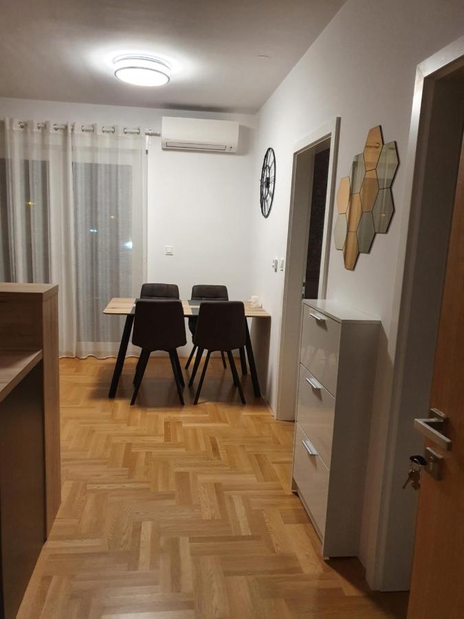 Apartman Luka Zagabria Esterno foto