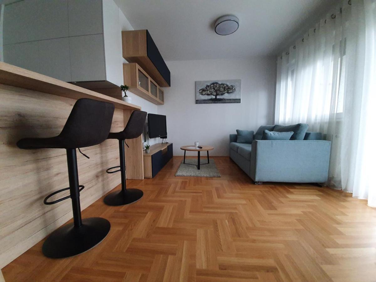 Apartman Luka Zagabria Esterno foto